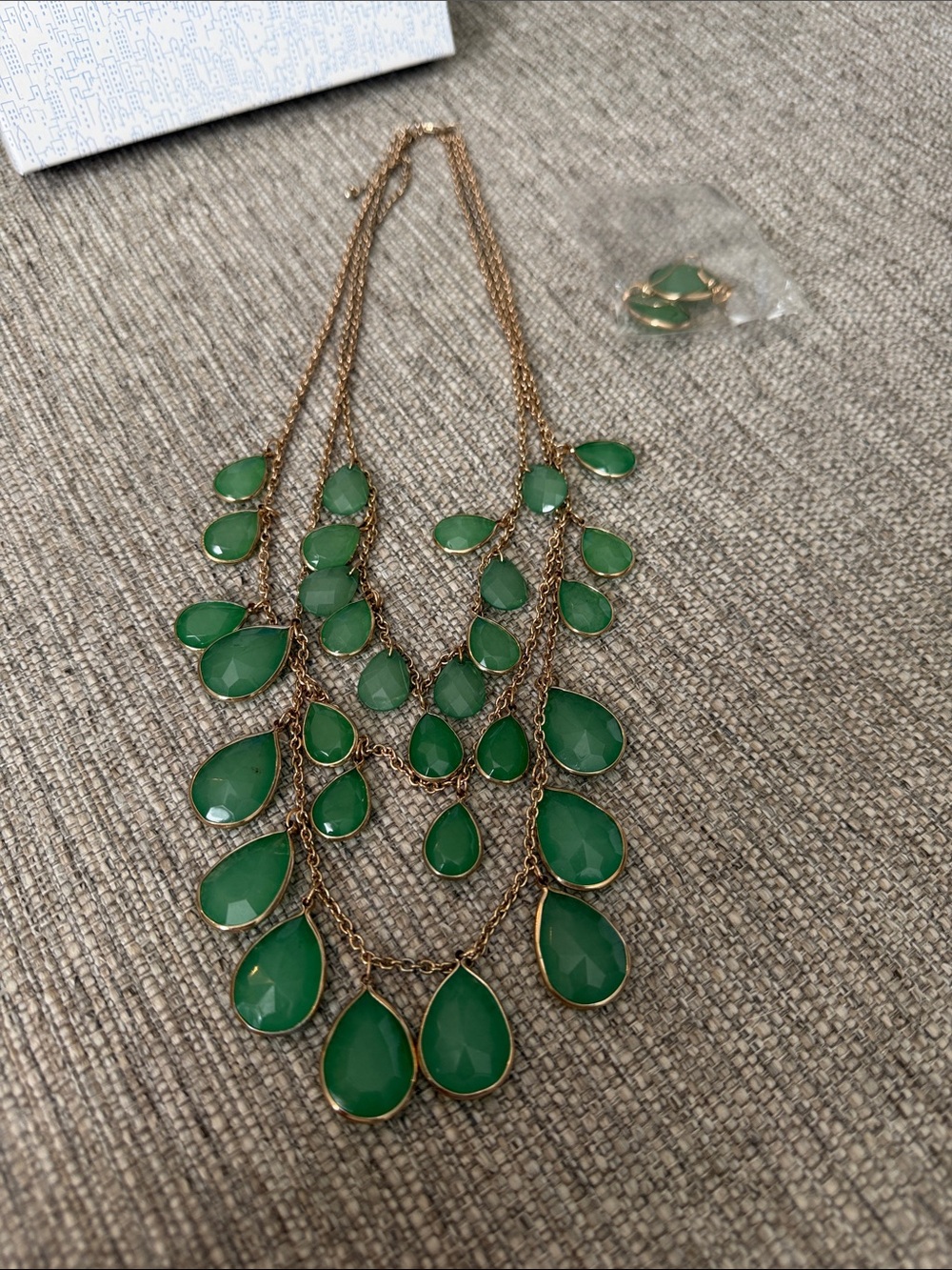 Green Teardrop Statement Necklace & Earrings Set Gold Tone